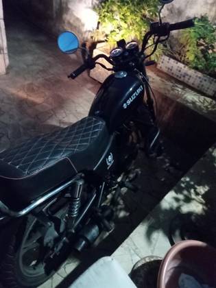 SUZUKI INTRUDER 125 